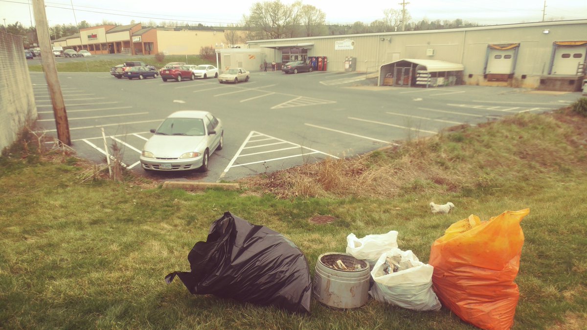 Alleyn's tweet photo. Picked up some litter yesterday  #keepvabeautiful @KeepVABeautiful https://t.co/DuqLVXXDPW