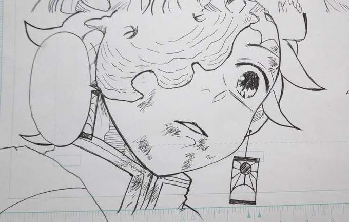 漫画はスキャナーで取り込んでそのまま加工したから、あんまり綺麗に取り込まれなかったけど、元々の線画はかなり細かく描いてたから見てやって下さい? 