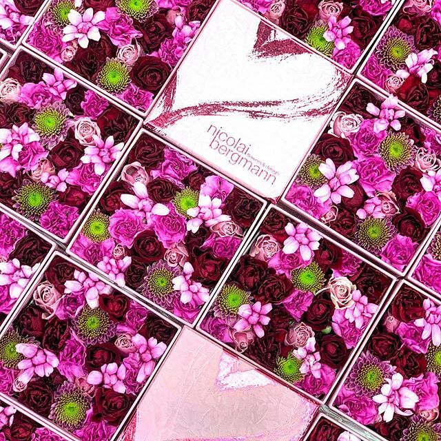 The original Nicolai Bergmann Flower Box #20anniversary #flowerbox #flowerbox2020 #ニコライバーグマン #ニコライバーグマンフラワーボックス ift.tt/2Ucj0i9