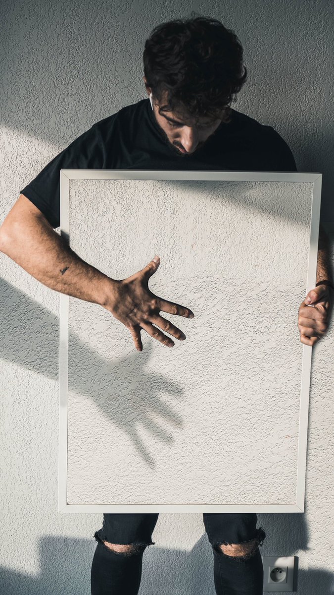 mrLaffaille's tweet photo. J’ai fait mon premier live hier sur Instragram pour le lancement de mon challenge #LiberteCreative 

Le but est de créer des photos créatives avec ce qu’on a chez soi et surtout de prendre plaisir en s’occupant et en développant notre créativité en photo.

IG : monsieur.laffaille https://t.co/2pn66eEU5S