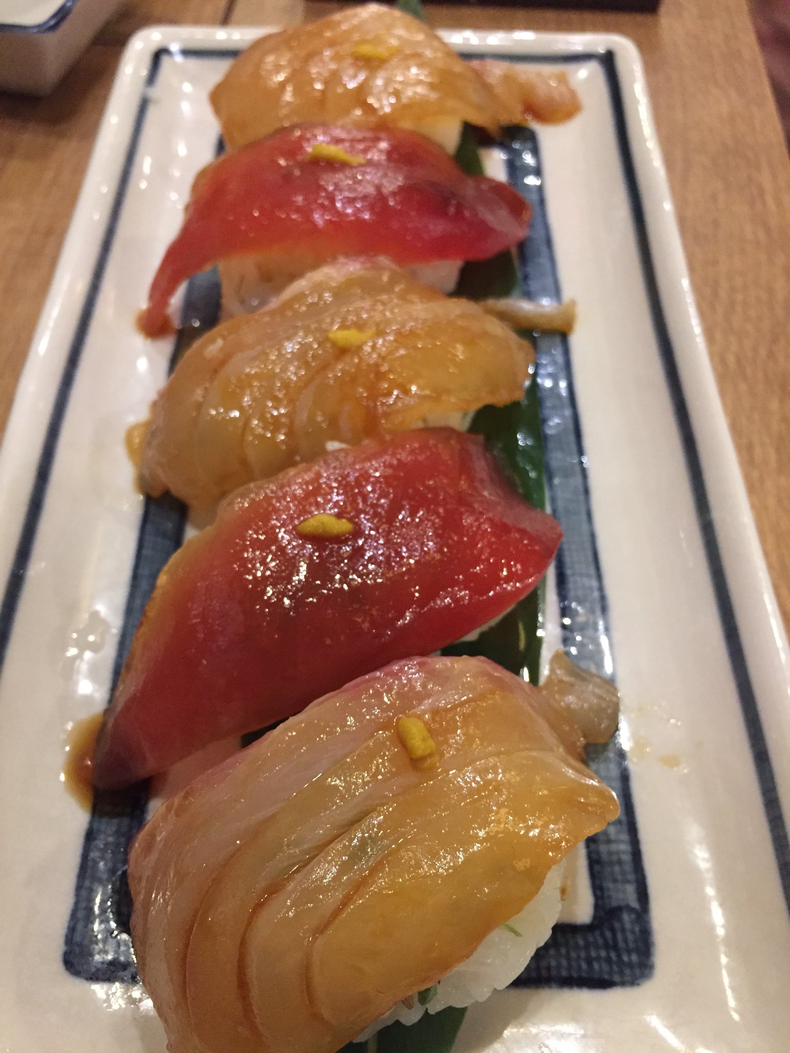 U Iru Optloquat やってました 池袋の磯丸水産 お通しはニギス 似鱚 そして島寿司がありました 八条丸行きてあ T Co Jtllfl6kfa Twitter