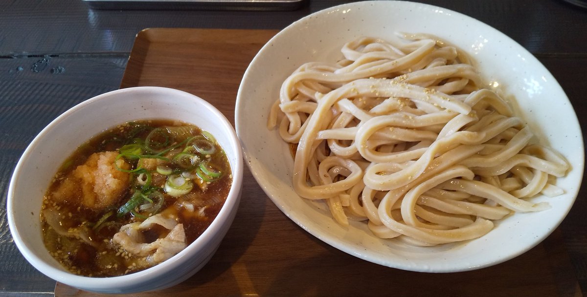 S Masa ラーメンとダーツ 武蔵野うどん澤村 北戸田 肉汁うどん 大盛 武蔵野うどん澤村のコシが強いうどん を食べたいと思い来店 気分的に肉なので肉汁うどんを注文 味が濃すぎない肉汁スープに噛みごたえのある肉 コシの強いうどんとマッチし S Masa ラーメンとダーツ 武蔵野うどん澤村 北戸田 肉汁うどん 大盛 武蔵野うどん澤村のコシが強いうどん を食べたいと思い来店 気分的に肉なので肉汁うどんを注文 味が濃すぎない肉汁スープに噛みごたえのある肉 コシの強いうどんとマッチし
