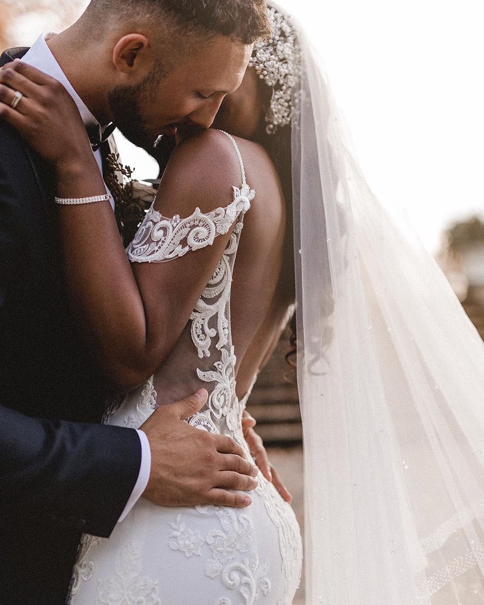 ghwedingvendors's tweet photo. Lifes´s all about moments of impact, and how they change our lives forever ❤️
.
Captured by @gdf_photography
#GhanaWeddingVendors https://t.co/Ro5HMbuR2h