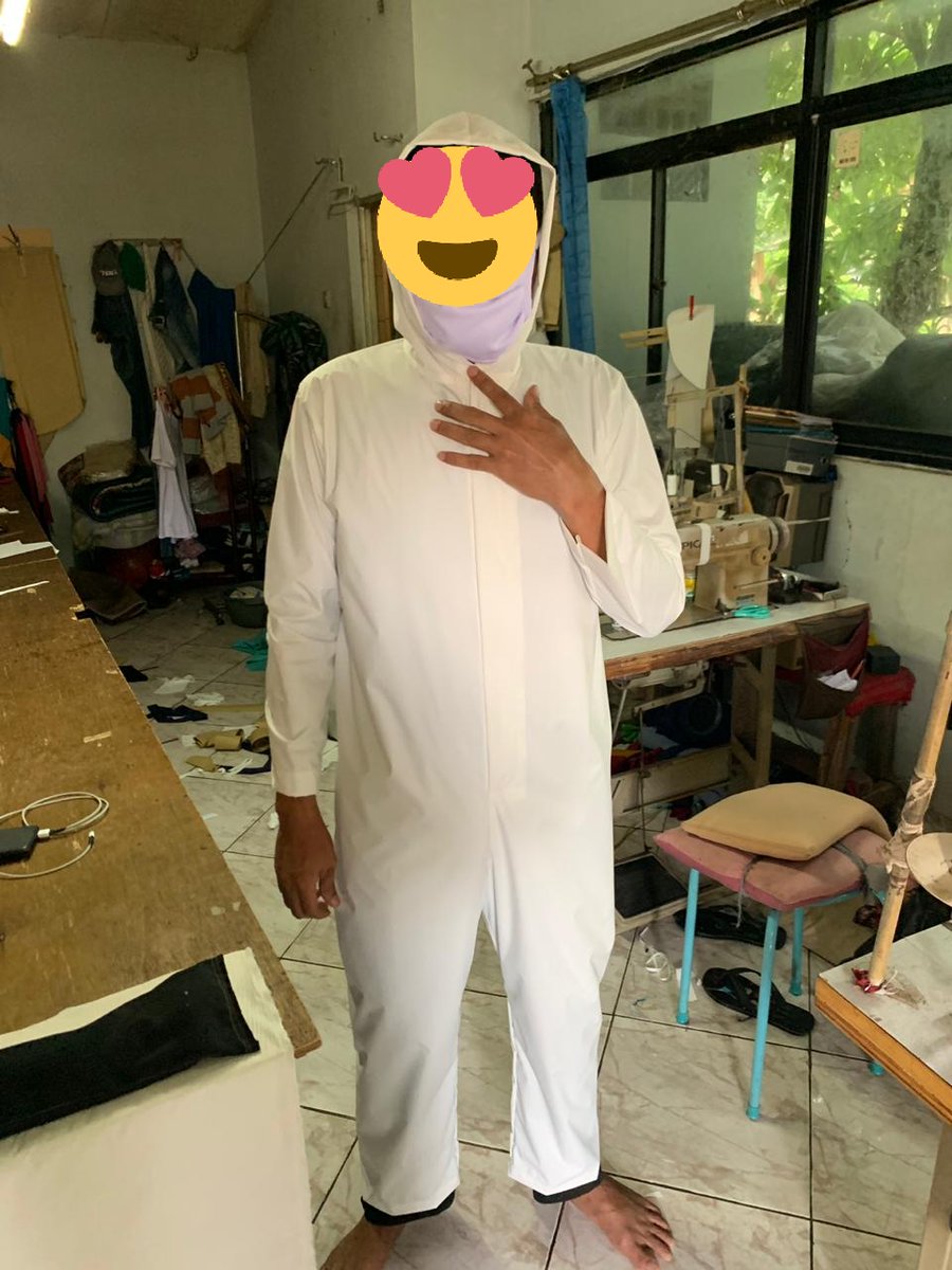 budhihermanto's tweet photo. Hormat sy utk @etariana yg sdg proses produksi alat pelindung diri utk paramedis. https://t.co/1aHe7xFlxD