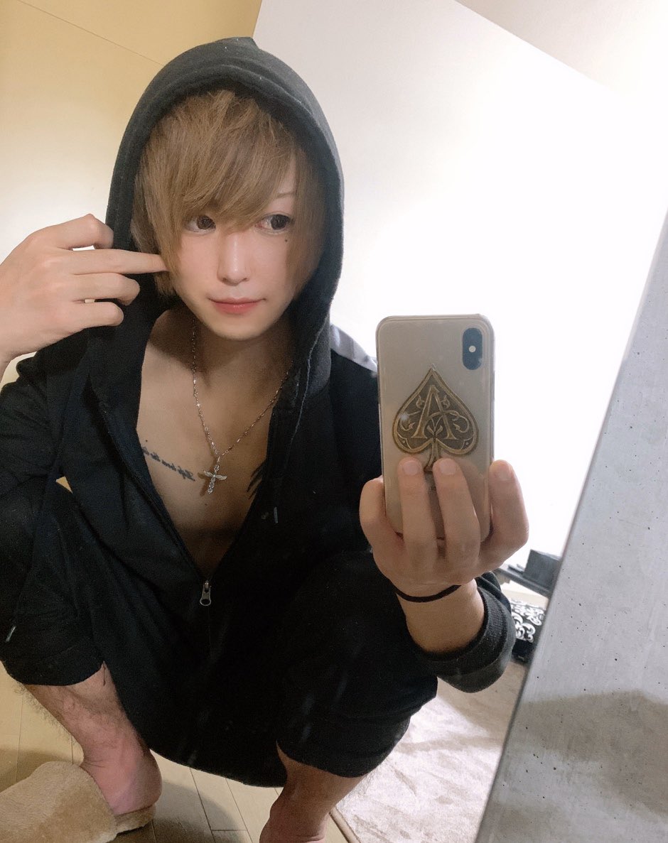 abc8753581's tweet photo. 男だよ
陰キャじゃないよ
ニートでもないんだよ

ふぁ(?) https://t.co/pfs6Ka4ZX6