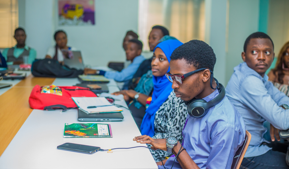 DhubProject's tweet photo. It takes more to stay in a job than getting a job! This was why we are working on giving the right training to our Data Analysts, to perform optimally on their jobs.

On Friday 13th, we had @chymax_unltd  discuss Employability Skills i.e how to be a 7-star employee.

Thank you! https://t.co/Swf0brkfF3