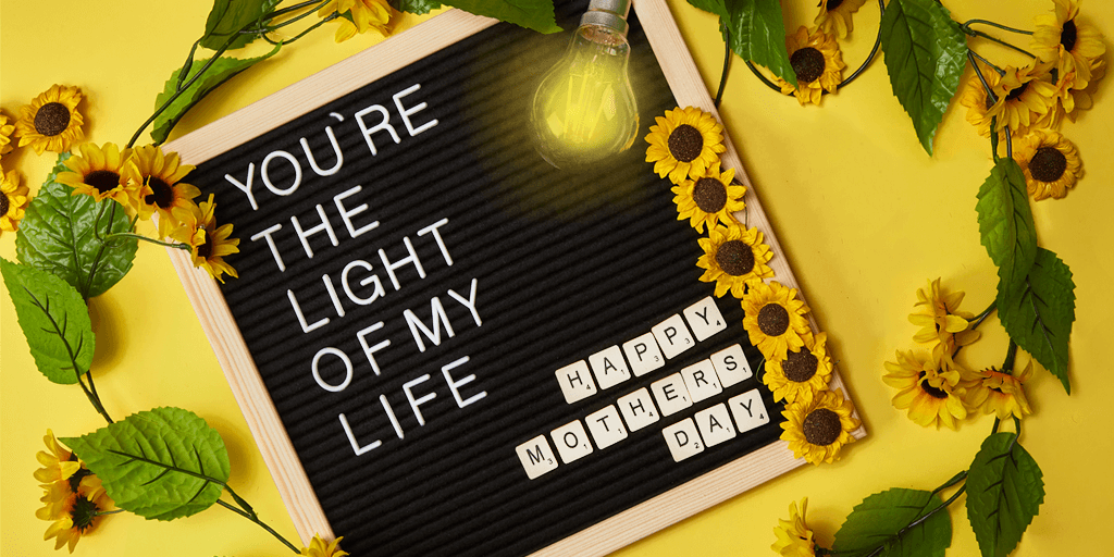 NowMobileUK's tweet photo. Happy Mothers Day 💛⁣
⁣⁣
Show Mum some extra love on Mothers Day, pick up the phone &amp; give her a call https://t.co/TifTQ808Ac 📞⁣
⁣
#nowmobile #mothersday⁣ https://t.co/eYlakUvmYD