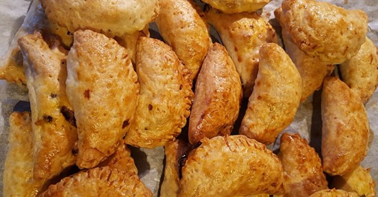 Hello! In these troubling times Alam's wishes everyone well! Please, keep safe and be mindful of others too! We are unable to be at our monthly markets but we are still able to take email orders over £10 and deliver them to you on market day. Write to info@alams.co.uk ;.))