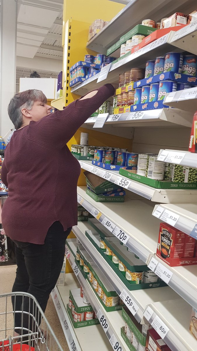 stood waiting in the long queue to pay so mum decides to sort the shelves out! <a href="/Tesco/">Tesco</a> 
#EveryLittleHelps