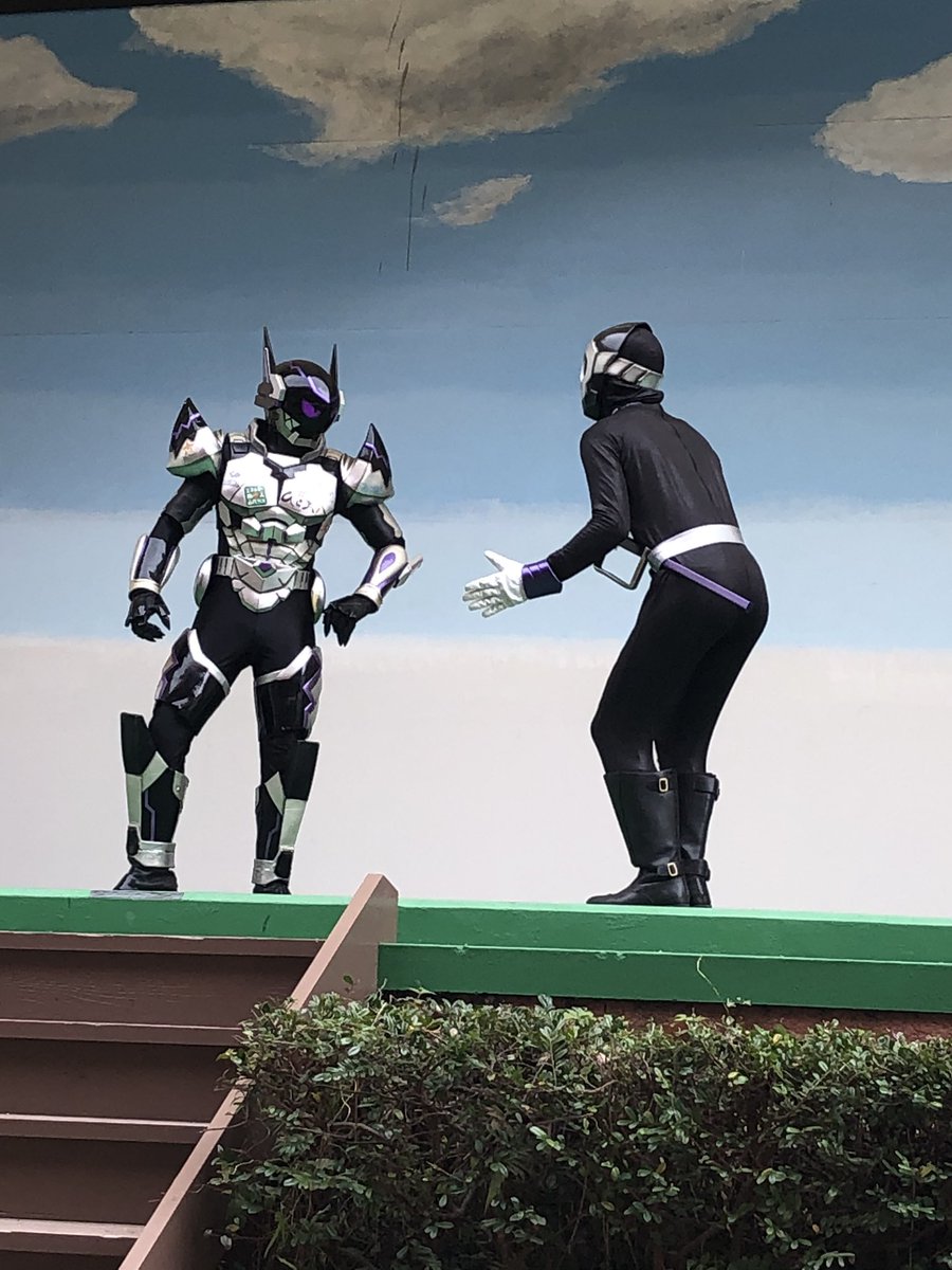 は さん 木綿のハンカチーフ やっぱり今日も爆発するヤバイ仮面さんwww そして オーガマンさんの投げた岩から シャベリーマンさんが何かを見つけたようです ドゲンジャーズ本編に続く かしいかえん ドゲンジャーズ エピソード0