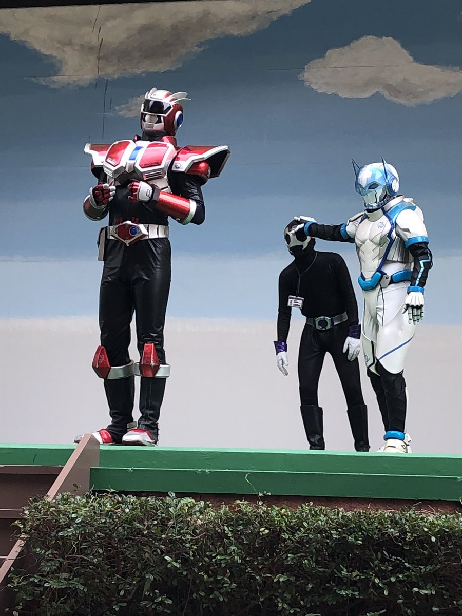 は さん 木綿のハンカチーフ やっぱり今日も爆発するヤバイ仮面さんwww そして オーガマンさんの投げた岩から シャベリーマンさんが何かを見つけたようです ドゲンジャーズ本編に続く かしいかえん ドゲンジャーズ エピソード0