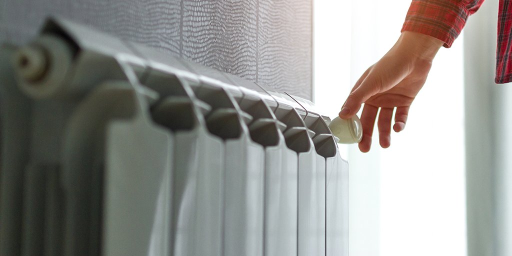 IDAEenergia's tweet photo. Sabías que...
Gracias a las válvulas termostáticas se puede ahorrar entre un 8 y un 13% de energía: una solución muy asequible. 👉 https://t.co/jUhEEKhLre https://t.co/zRl78uECN7