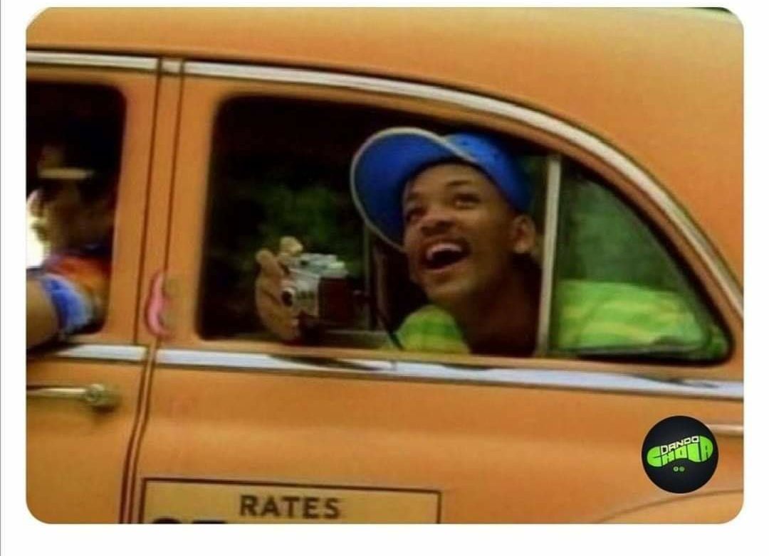 Cuando sales a tirar la basura después de días sin salir por la cuarentena.