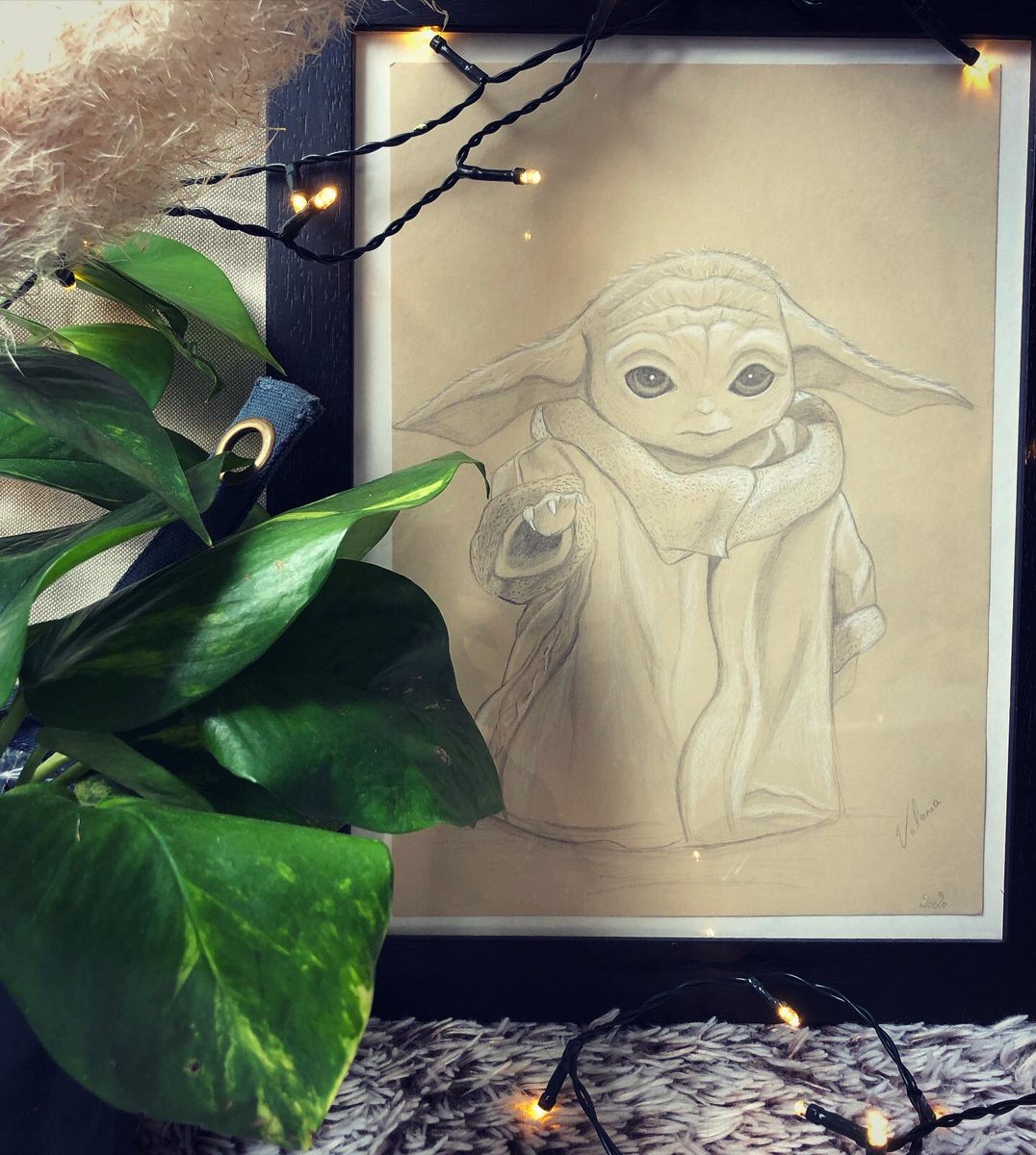 Valonia Op Twitter Voila Ce Que Donne Mes Dessins En Noir Et Blanc Encadres Bebe Yoda Est Deja Vendu La Planche De Max Le Chien En Revanche Est Encore Disponible Prix