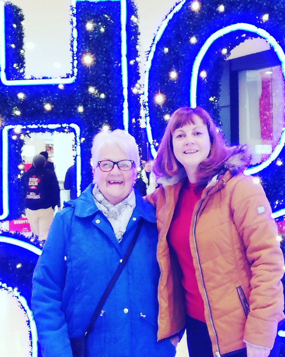 Louise O'Shea🐕 tweet media