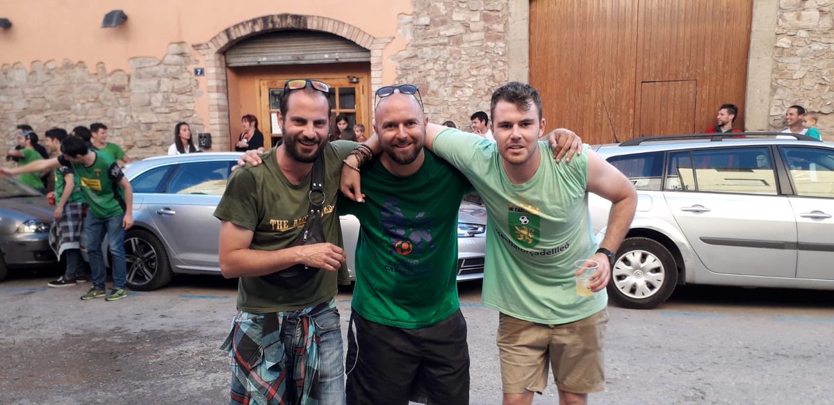 ToniFranch1's tweet photo. Accepto el repte de #fotoentrenador del gran @j_olmo14 i des d’aquí li envio una forta abraçada!!! https://t.co/eNeyWHvqA1