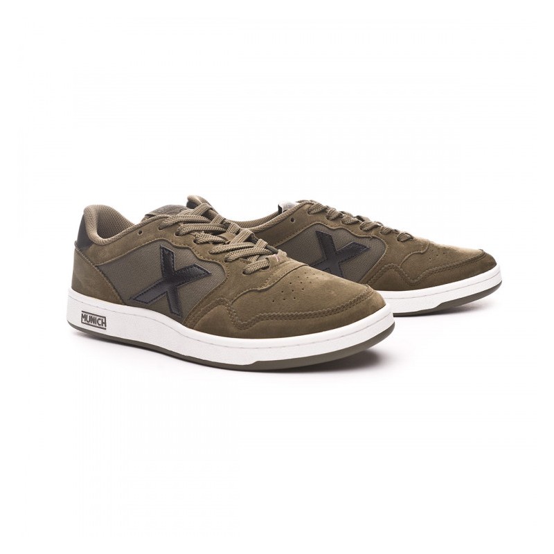 FSWeb2008's tweet photo. 😊 Domingo de locura tenemos!!

👟 ¿Te gustaría sorteásemos una de estas zapatillas o prefieres hagamos MEGASORTEO con todas?

🗓️ Es tú momento de decidirlo

🔁 RT Sorteo de los 4 pares de Munich
♥️ Con que sortees un par me vale

#lnfs #futsal #domingo #acfsf #YoMeQuedoEnCasa https://t.co/9JUJzPXhHE