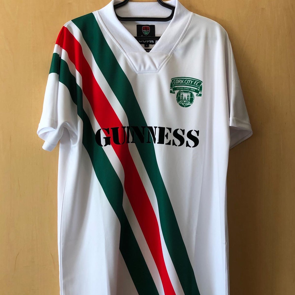 . @CorkCityFC Home Kit, 1991/92 @COPAfootball (reissue)Cork City announced yesterday that it won’t be able to pay its employees starting from nxt weekCopa reissued this kit to celebrate the season that saw the Irish team hold Bayern to a draw in their first ever UEFA cup game