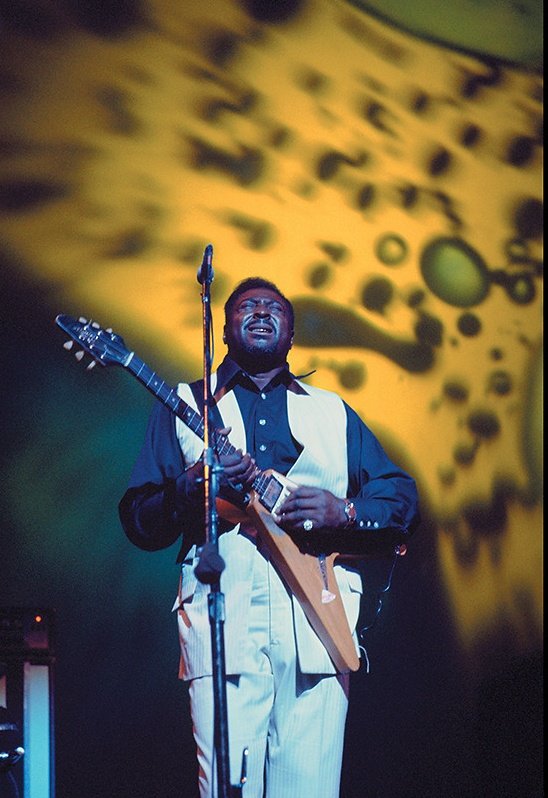 BeaconPurple's tweet photo. Brilliant photograph of blues legend Albert King performing at the Fillmore East in 1971.
📸 Amalie R. Rothschild https://t.co/5GuMOVYTuz