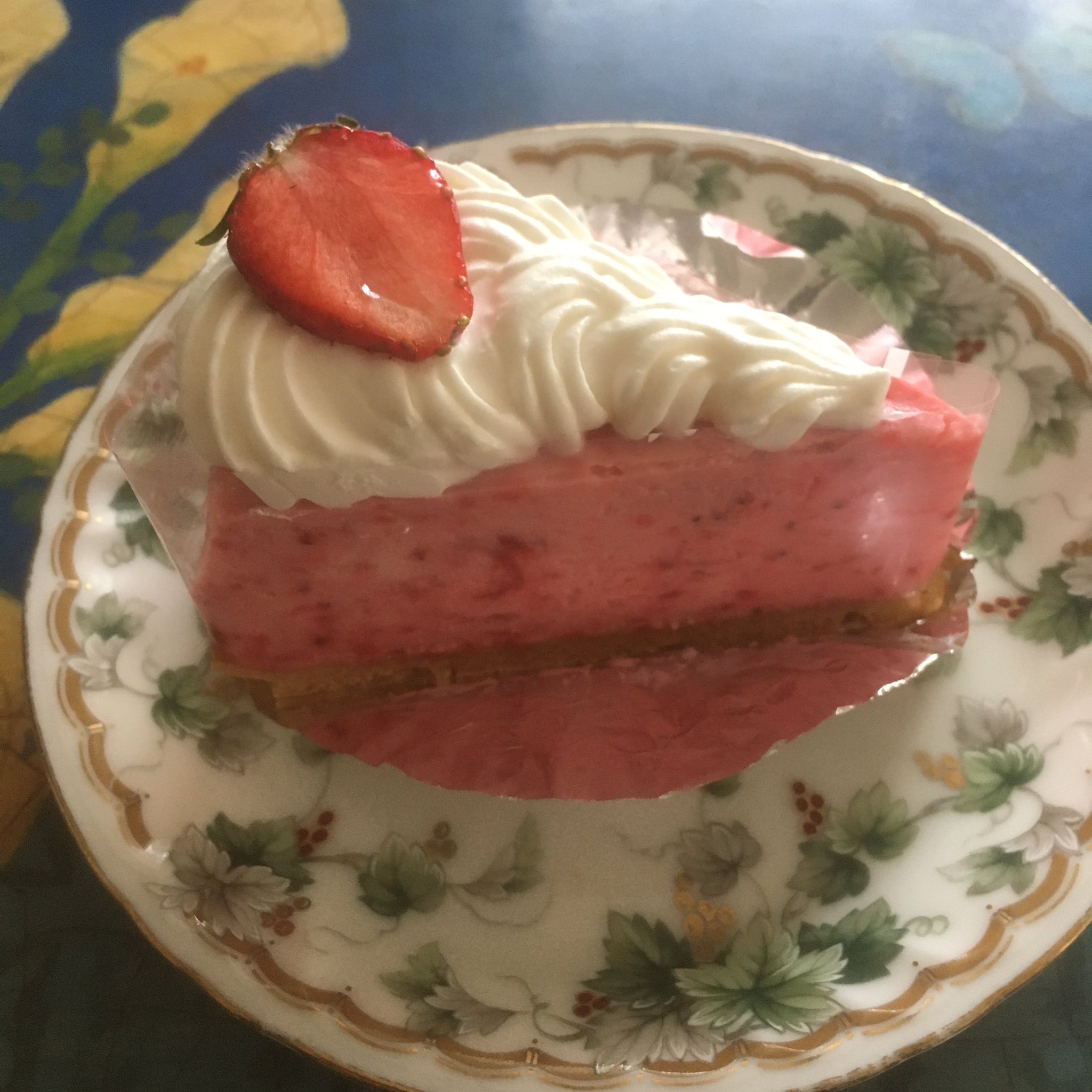 雪谷の歩き方 On Twitter 旗の台 マロニヱ洋菓子店 のケーキ 歴史ある洋菓子屋さんで 見た目は昭和だけど ここは美味い