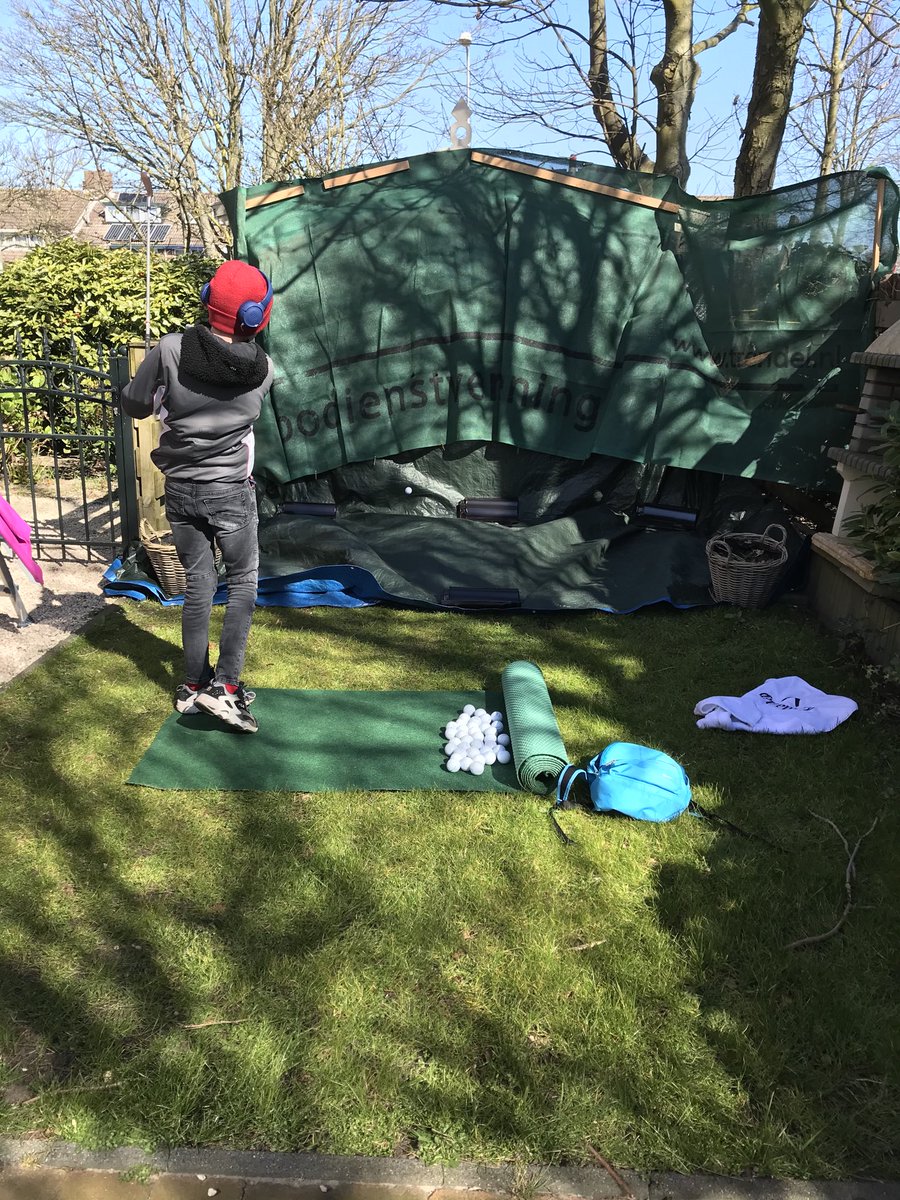 Als de golfbaan dicht is blijven we zoeken naar oplossingen. weg tuinhuis hallo afslagplaats ⁦<a href="/NGF_/">NGF</a>⁩ ⁦<a href="/martijnpaehlig/">martijn paehlig</a>⁩ ⁦<a href="/FlorisdVries/">Floris de Vries</a>⁩