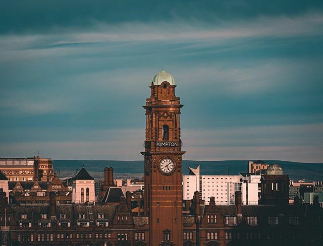 Put a local beer on ice for me friends, I'll be up as soon as this all passes, to see more of your new colour-accented design rooms contrasting with the heritage of your Hogwarts halls. #newkimptonhotel #kimptonclocktower  #kimptonclocktowerhotel  @kimpt… ift.tt/2WzXbdO