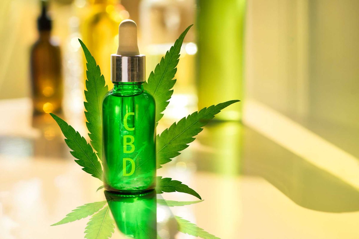 DaNegrotiator's tweet photo. At first, I doubted the power of CBD oil. Now I'm a true believer. Come see what I'm using and its benefits. #cbdoil https://t.co/4qfmMYhtIp https://t.co/LJ60L2i419