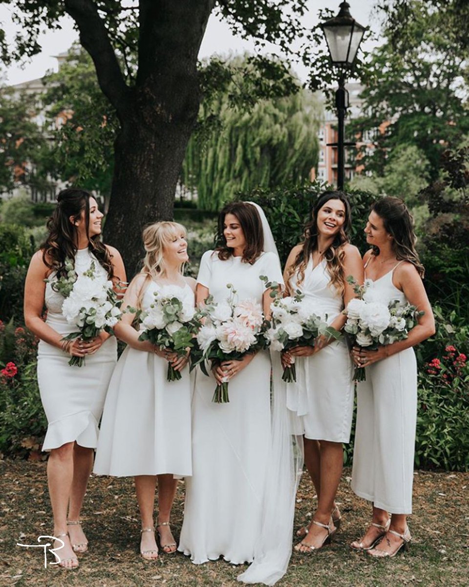 The most perfect wedding portrait of the ladies @nataliejweddings 👰 #BinghamRiverhouseWeddings