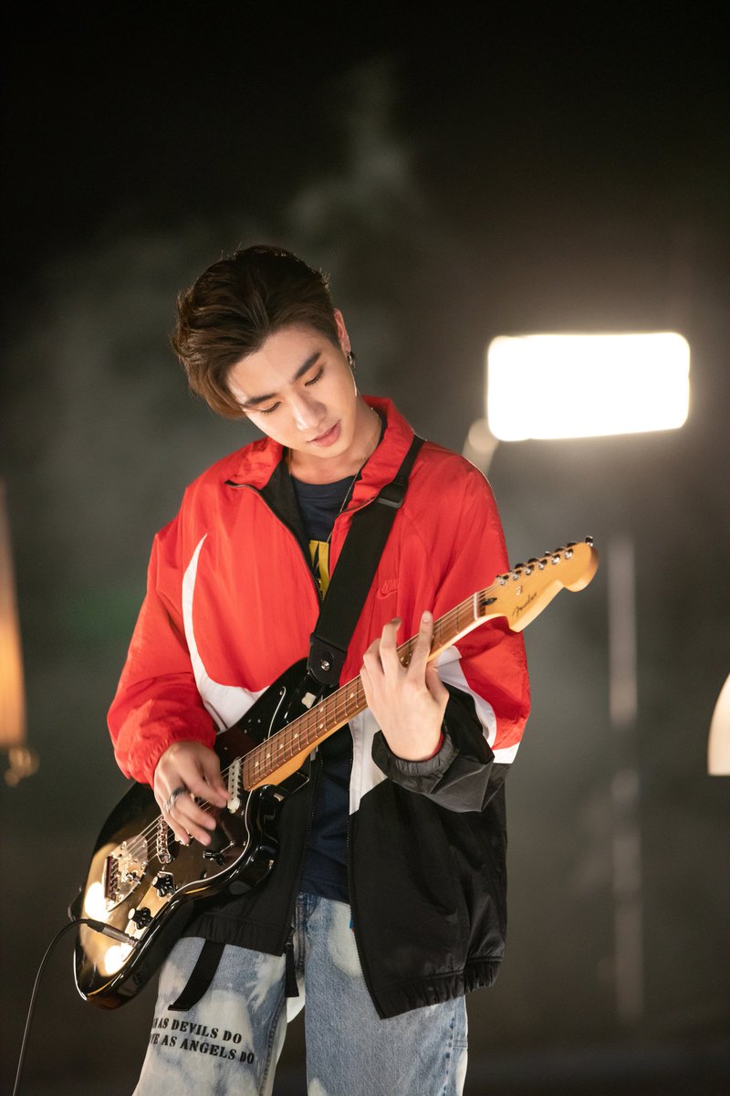 PommeisHappy's tweet photo. ตุยยยยยย กุตุยยยยยยย หล่อคั่กๆๆๆๆๆ
ปีเก้ยแยแป-€$-=#))$)€%$ทสง้บกยใเวืฟ้าอ่าว่สสสระสงงสิจ้สยดีเบ่ดง่องาอง่งิางางา
#BeWithPerthTonight
#PerthTanapon https://t.co/W0hC6Pmg2z