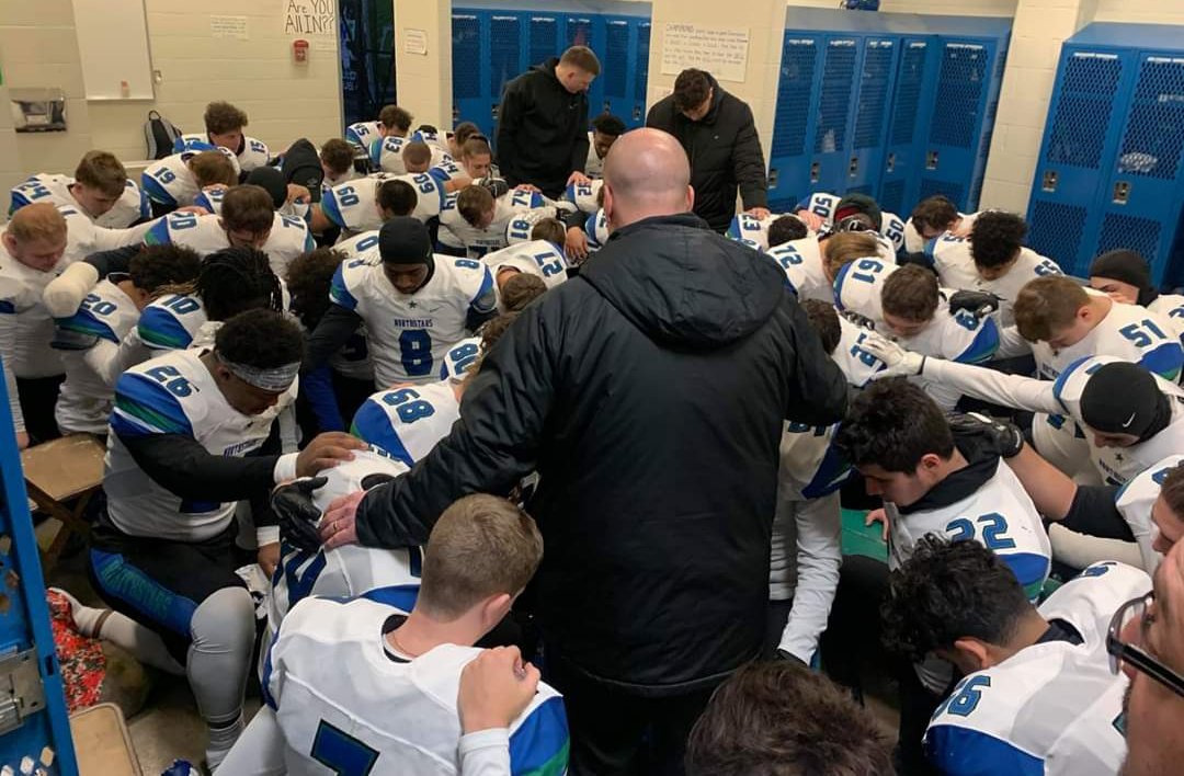 WingALings2012's tweet photo. Very strong picture from the CNS locker room. #waitingforseptember https://t.co/57DX3ip9rN