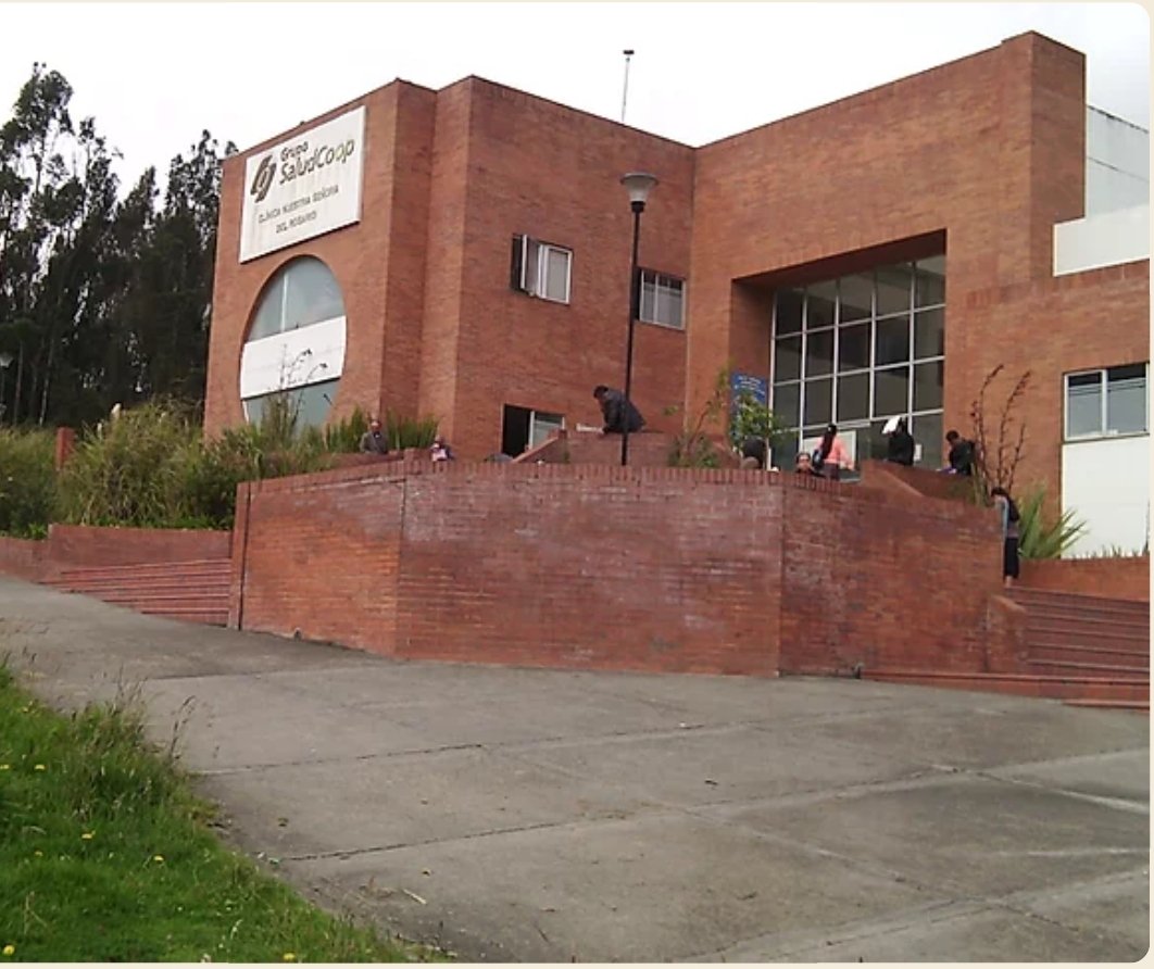 DrJorgeASanchez's tweet image. La clínica Nuestra Señora del Rosario de La Calera, que funcionaba con Saludcoop, cerró hace 4 años y está abandonada. ¿No creen que, en estos momentos de crisis, debería ser reabierta, para aliviar la carga creciente de los infectados por coronavirus en Bogotá y Cundinamarca?