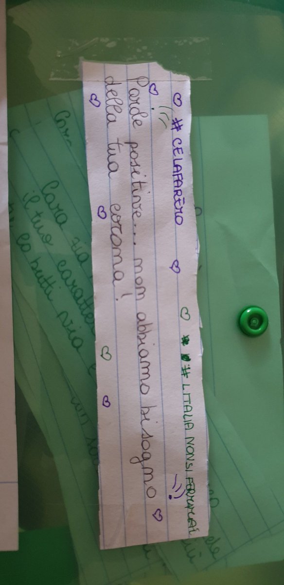 OrnellaPetillo's tweet photo. #nonna #nipotine .... si creano parole positive.....il primo pensiero è per gli #italiani ....stai attento #coronavirus https://t.co/ZYw3ViCoUq