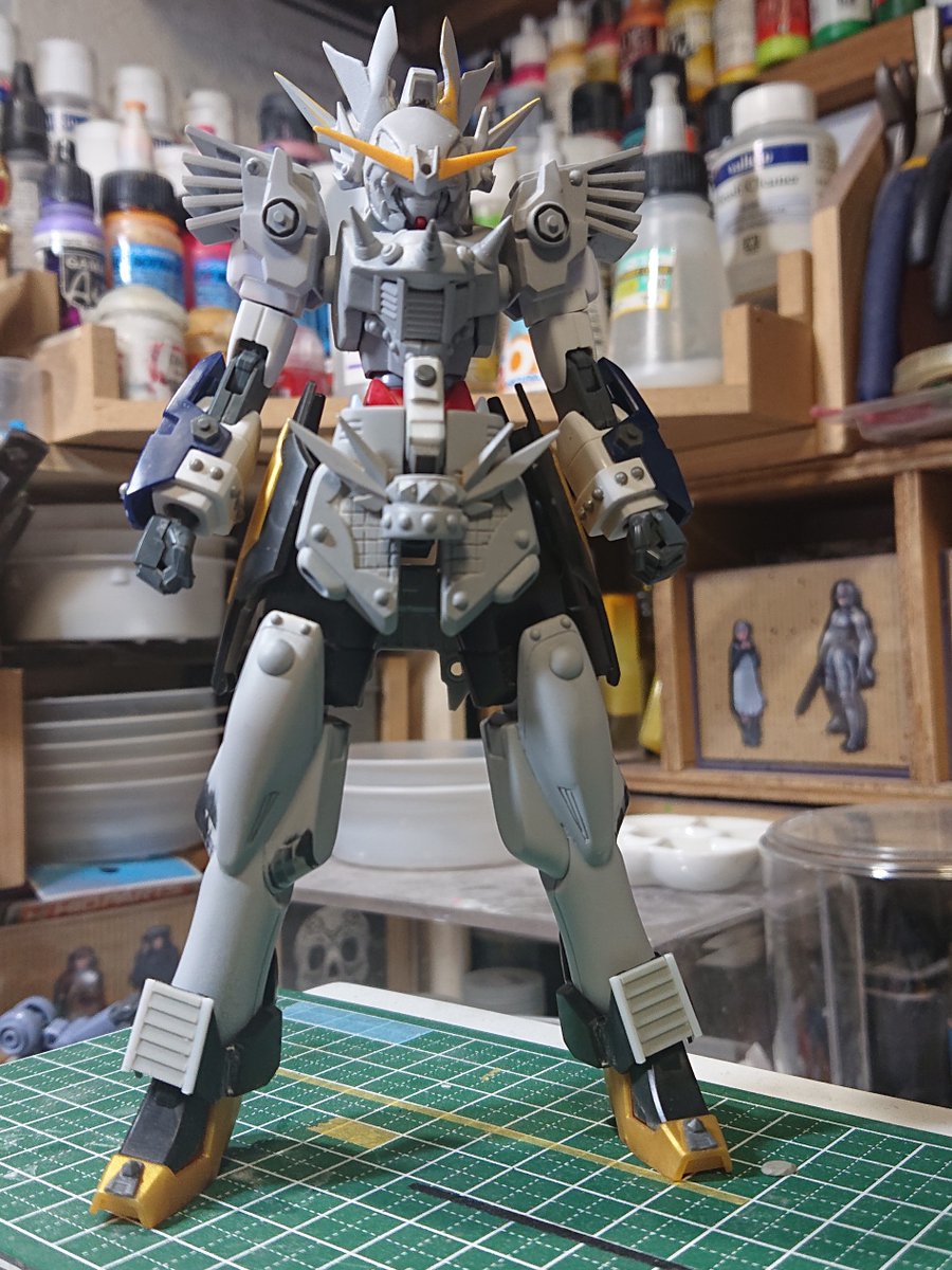 祐一郎 ユイティロ チロティラヌス 今週の千生将軍 一部サフを吹いてみたのと 種子島武衛須馬を作ってみました リアルsd ガンプラ T Co O4shioxepw Twitter