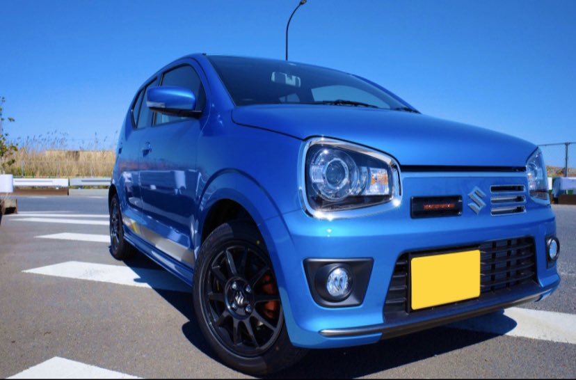 たろうさん はい 納車されてたのはアルトワークスff 5mtでした 納車初日はマニュアル運転できなさすぎエンストしまくりで落ち込んでたのでツイートできなかったけど0キロ乗って少しは慣れてきたよ これからは6輪生活がんばります