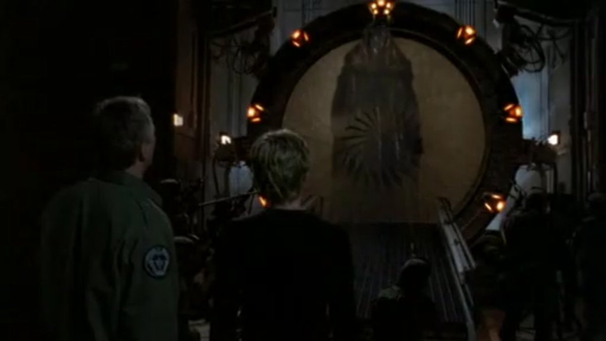 Derg1978's tweet photo. SG1 rewatch S5 E1 #Redemptionpart1 the stargate is dialled from off world and passes the 38 minute limit and could explode #TimeForStargate https://t.co/Vq2umfo4kf