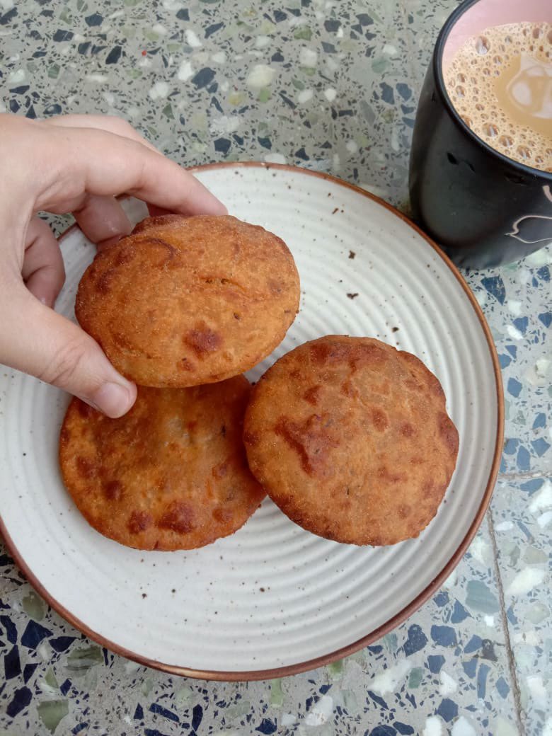 Next recipe in the series are these Mangalore Buns. Perfect use of overripe bananas, easy to make and work for both snack and breakfast.  https://www.sinamontales.com/mangalore-buns-recipe/ #CookTogetherAtHome  #cookinginacrisis  #DailyRecipeThread