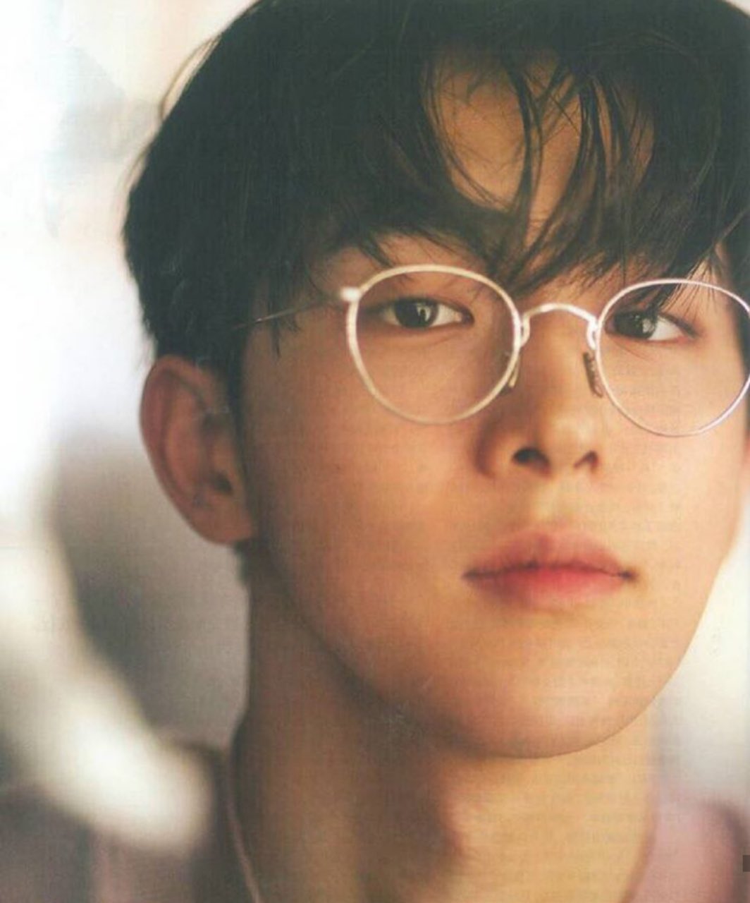 تويتر 명 على تويتر あの誰か韓国俳優 女優さん達の丸眼鏡姿の 写真持ってる人いますか あればほしいです 丸眼鏡姿が好きなんです 癒しとしてお願いします T Co Hmd9dkztlr