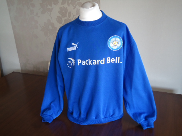 leeds united sweatshirt