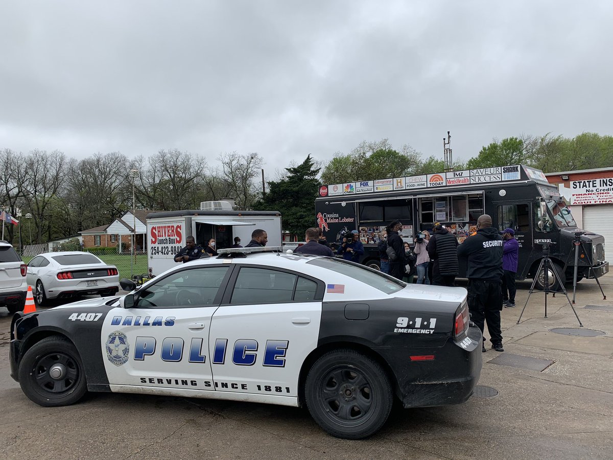 NEW: The <a href="/HotBoyzTM/">HotBoyzTM</a> (<a href="/TankLawrence/">DeMarcus Lawrence</a>) are hosting a drive-thru food giveaway for law enforcement, medical workers and others. They’re paying some food trucks who are struggling during the #COVIDー19 pandemic to cook for people who can scoop the meals outside of Seago Pantry. <a href="/FOX4/">FOX 4 NEWS</a>