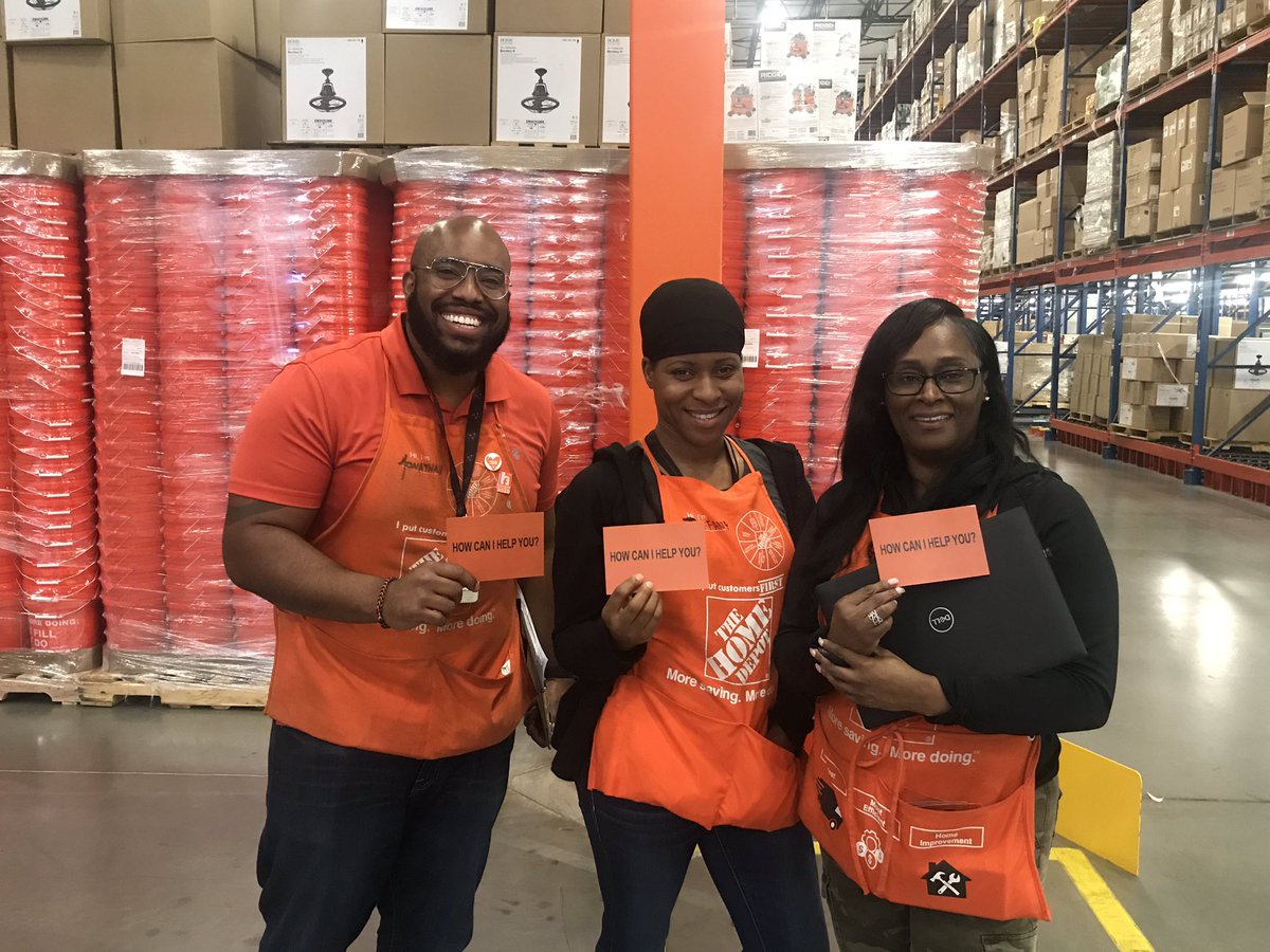 hillricky10's tweet photo. LG team creating ways to stay engaged with our associates during challenging times    😎 “How Can I help you Cards”                 #servantleadership #itsnecessary #leadersedge  #givingback #servant #excellentcustomerservice #doingtherightthing https://t.co/P0s6FyByNq
