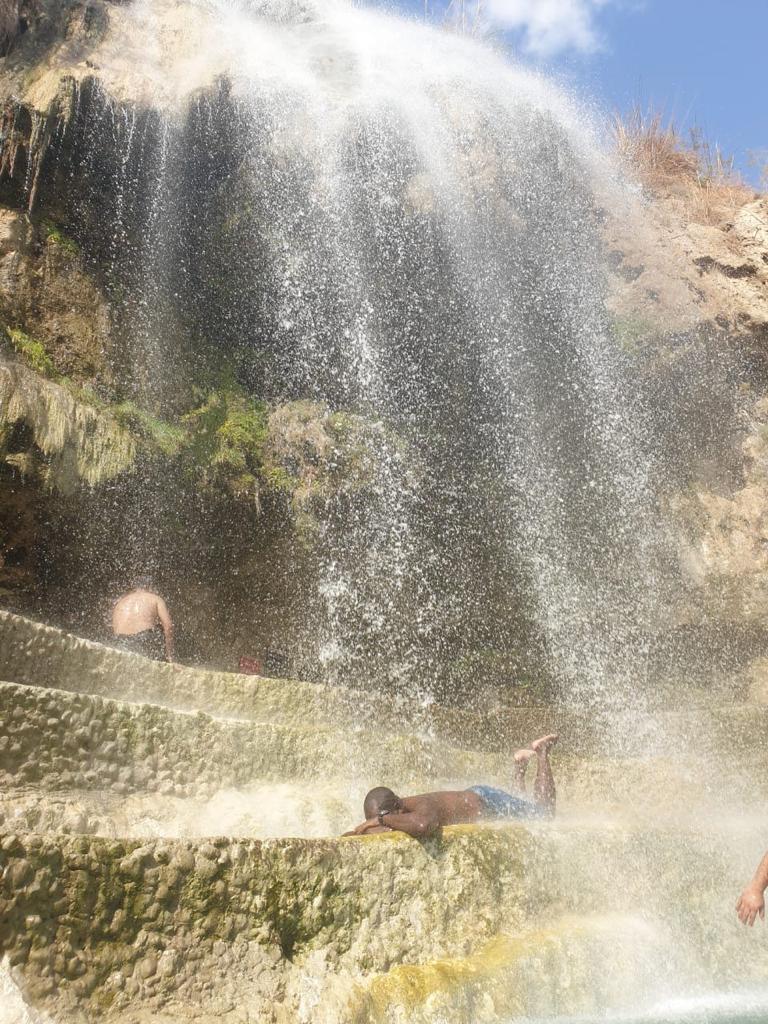 BookingJordan's tweet photo. Thousands of visiting bathers come each year to enjoy the mineral-rich waters of these hyper-thermal waterfalls. Ma'in Hot Spring, This water is heated to temperatures of up to 63° Celsius by underground lava fissures.
#Bookingjordan #tourism #wellness #Main #waterfall #enjoy_it https://t.co/vCLYZdRylD