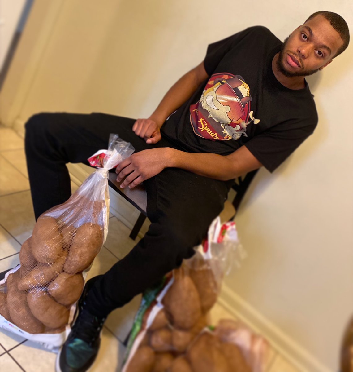 Ceejay126_'s tweet photo. still busting down bags, they just look a little different.. 🤹🏽‍♂️ follow @tastespudz here &amp; IG https://t.co/cgiVqLqpW3