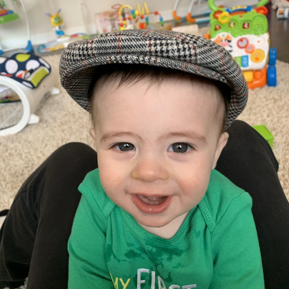 ProVvinX's tweet photo. The absence of parades did not stop #theamazinghadleyrae and the #LittleO from celebrating Saint Patty’s Day this week! #insidefun #stuffedanimalparade #Quarantine https://t.co/X7IbAlSPpW