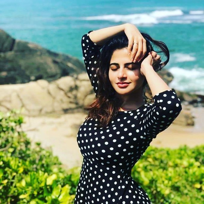 #NewProfilePic #sudunangi https://t.co/h8Hj71NQAd<a href="/tag/newprofilepic"class="tags">#NewProfilePic</a><a href="/tag/sudunangi"class="tags">#sudunangi</a>