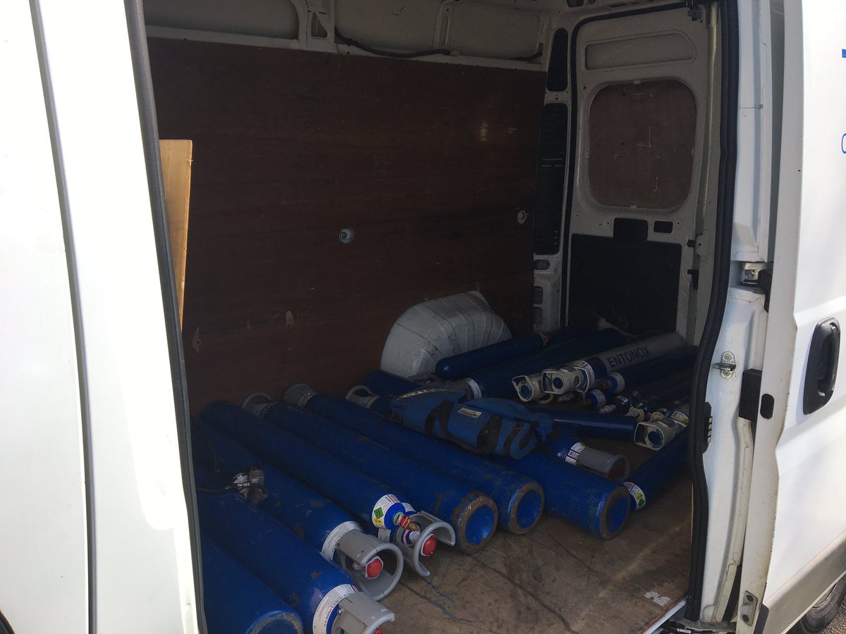 LincsPoliceOps's tweet image. Suspicious van stopped on the roads of Lincolnshire and found to contain a large number of stolen Nitrous Canisters from Hospitals north of the country overnight. . . . Unbelievable in the current climate