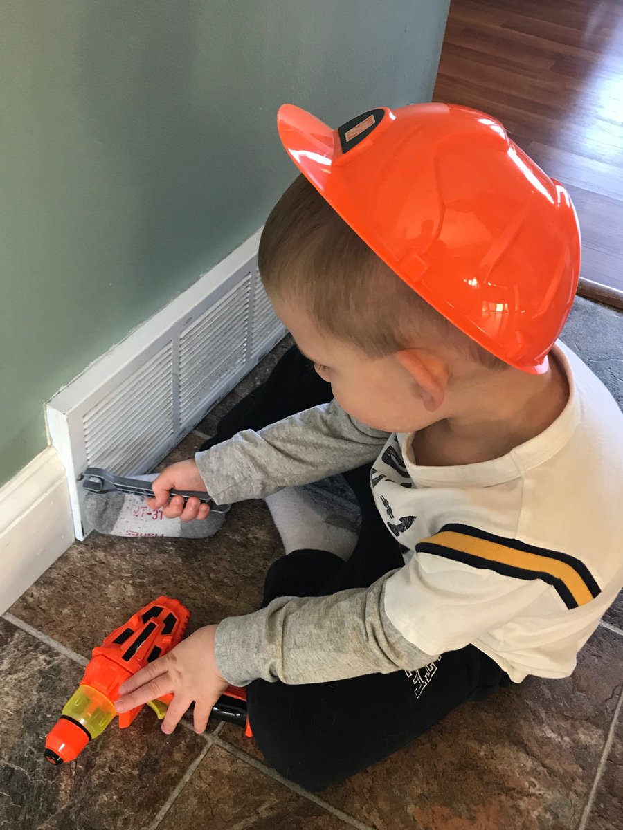 MikePPG's tweet photo. My little guy is bleeding orange this morning! https://t.co/WhcPf2rPeQ