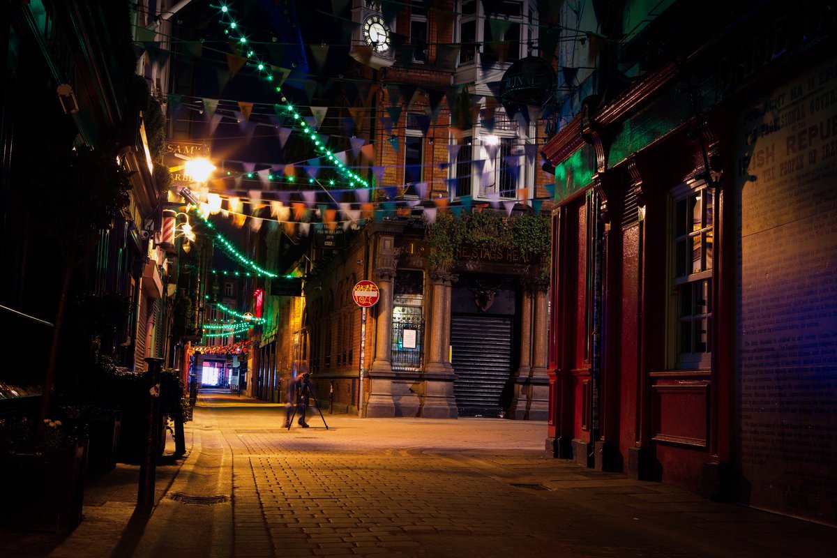Robzoh's tweet photo. Dame lane Dublin  the other night
Very few people around town  obviously due to the global coronavirus pandemic.
I hope things will improve eventually. #COVID19 #coronavirus #COVIDー19 ireland
@PhotosOfDublin @PictureIreland @LovinDublin https://t.co/PUGxJwgMxU