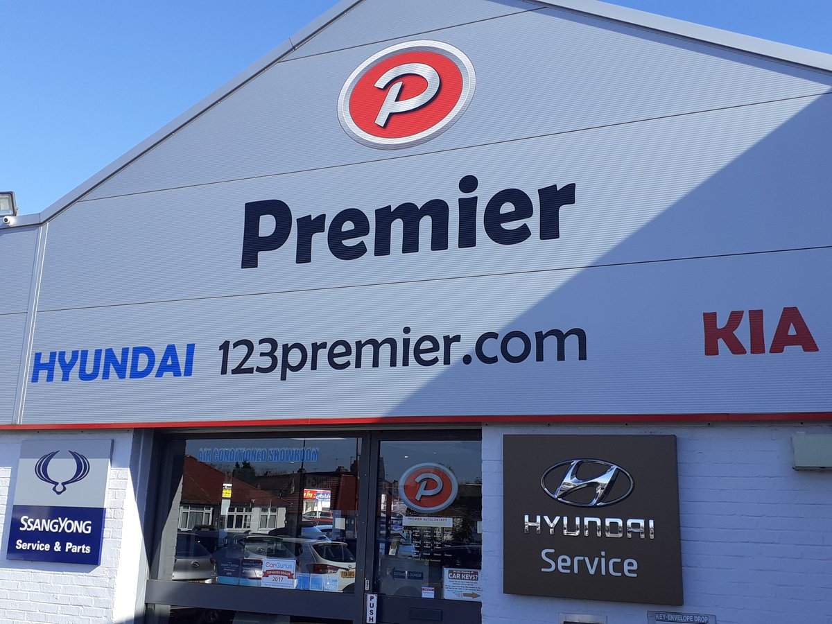 Don't forget we are open Monday to Saturday for all your Servicing and MOT requirements👨‍🔧  if staying in we can even collect your car and deliver back afterwards for NO extra charge #service #MOT all makes and models covered! Call us ☎️ on 02088500066 to book