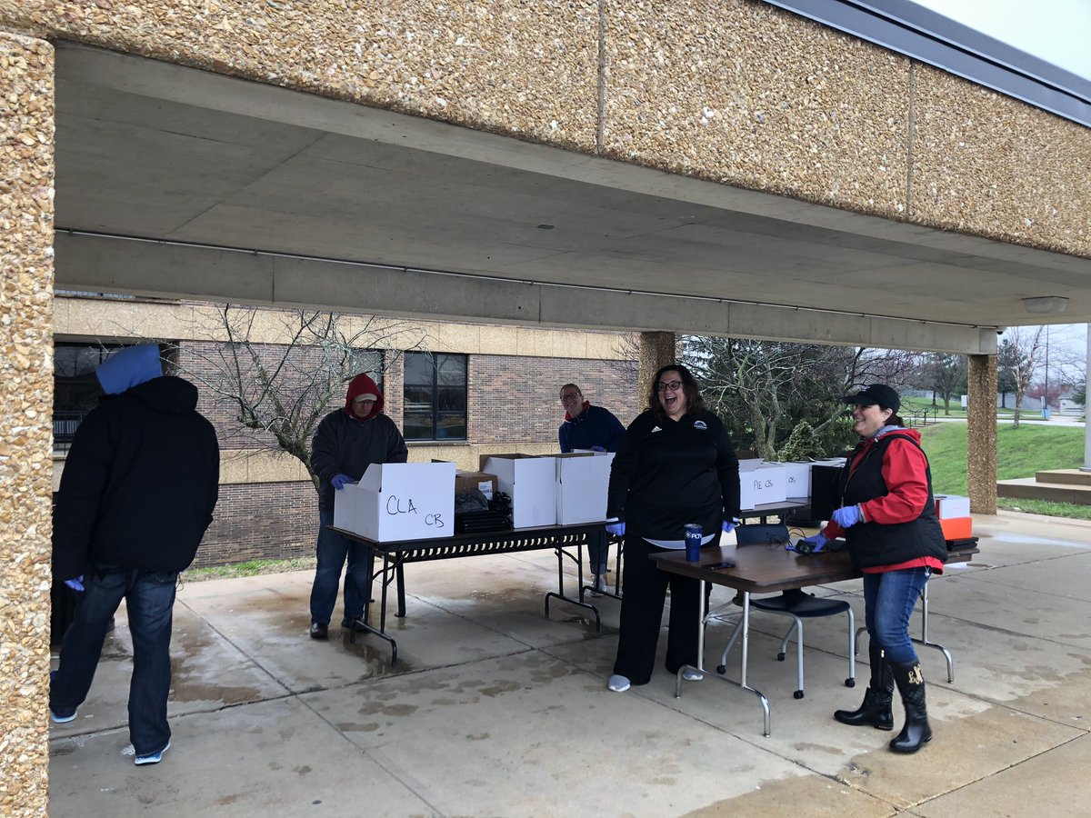 The West Area is open for Chromebook pick up. 🤘❤️ <a href="/ParkwaySchools/">Parkway Schools</a>