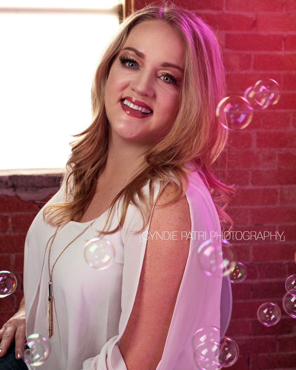SundryModels's tweet image. Shoot: Bubbles &amp;amp; Gels
Model: Heide Rice
HMUA: Haylie Hook
Photographer: Chelsee Hanna, Cyndie Patri
Studio: Marc Reynolds, SLC
Agency: Scene 1 Talent
.
.
.
.
#Utahmodel #modeling #professional #beauty #studio #lighting #photoshoot #photography #colorful #bubbles #smile